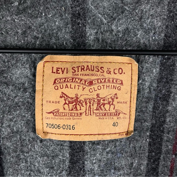 Vintage 90’s Levi’s blanket lined jean jacket - Picture 5 of 8